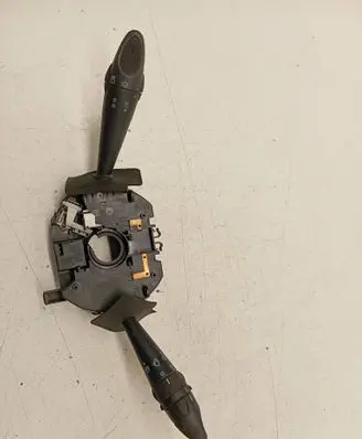 Wiper turn signal indicator stalk/switch