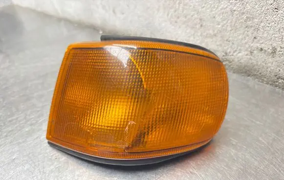 Saab 9000 CD Front indicator light 139755