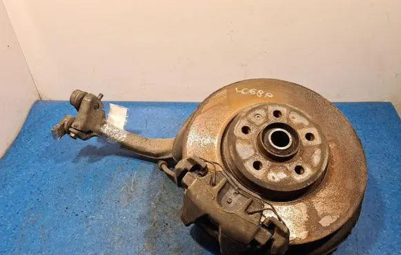 Audi A4 S4 B8 8K Front wheel hub spindle knuckle