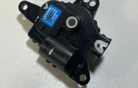 KIA Ceed Air flap motor/actuator 971573SAA0