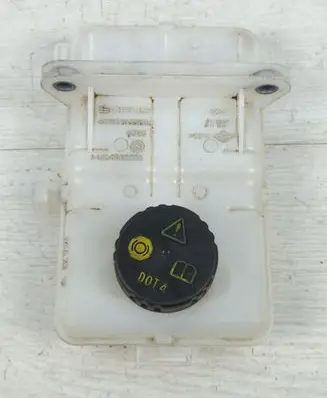 Renault Kangoo I Brake fluid reservoir 