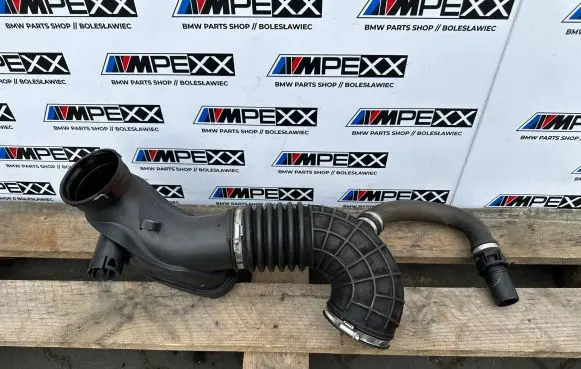 BMW 1 F20 F21 Air intake hose/pipe 8513961