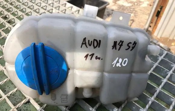 Audi A7 S7 4G Coolant expansion tank/reservoir