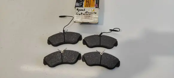 Peugeot Boxer Brake pads (front) LP878 FDB968