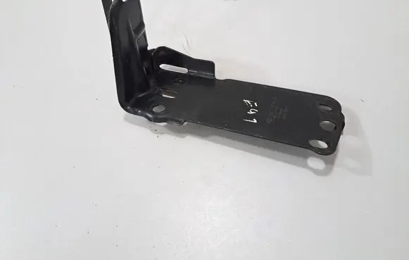 BMW 3 E90 E91 Radiator support slam panel bracket 7117811