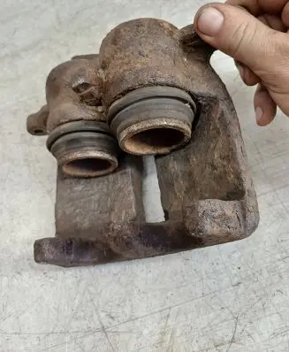 Peugeot Expert Front brake caliper 32331280