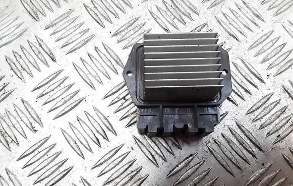Toyota Prius (NHW20) Coolant fan relay 8716547020 4993001200