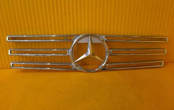 Mercedes-Benz G W463 2nd Gen Front grill A4638881300