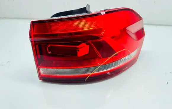 Volkswagen Touran II Rear/tail lights 5TA945096A L90084784