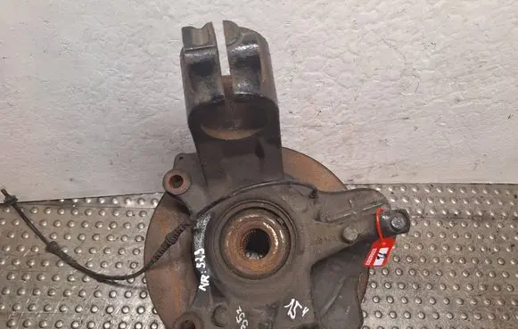 Fiat Ducato Front wheel hub spindle knuckle S25062523