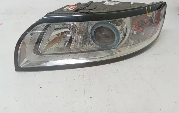 Volvo V50 Headlight/headlamp 31299613