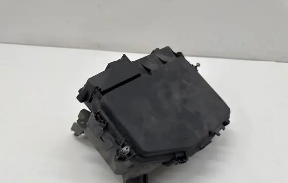 Mercedes-Benz EQA Fuse module A1775404307 Q18980 Q04ZGS007