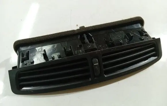 Ford Grand C-MAX Dash center air vent grill 
