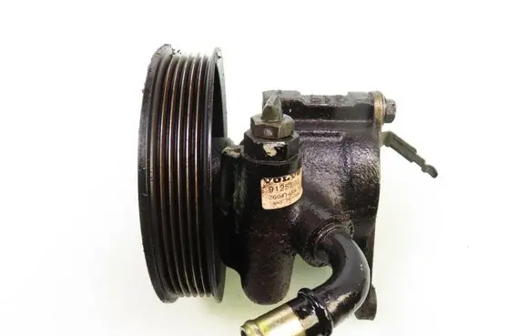 Volvo S40, V40 Power steering pump 26041458 9125202