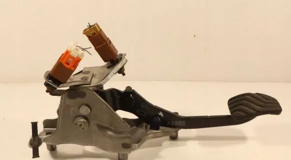 Nissan Micra K14 Clutch pedal A24A7