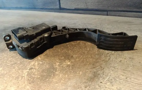 Ford Focus Accelerator throttle pedal 4M519F836AH 6PV00864101