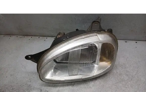 Opel Corsa B Front reflector 