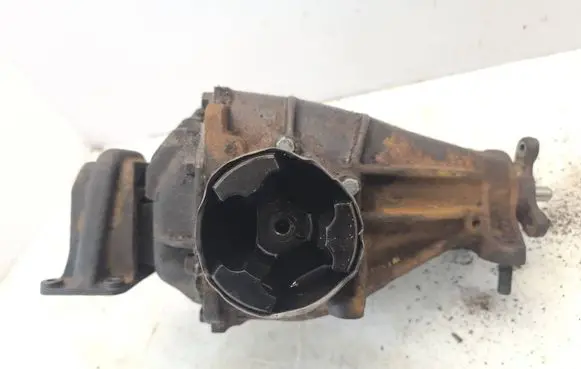 Mercedes-Benz W123 Rear differential 1153511301 3.69