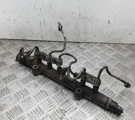 Toyota Corolla E120 E130 Fuel main line pipe 0445214070 1077800252 2381033020