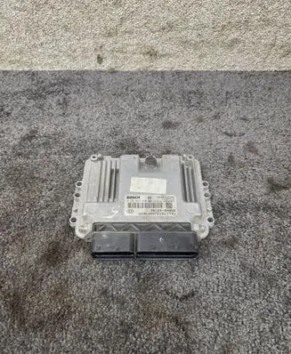 KIA Sportage Engine control unit/module 391202A052 0281019640