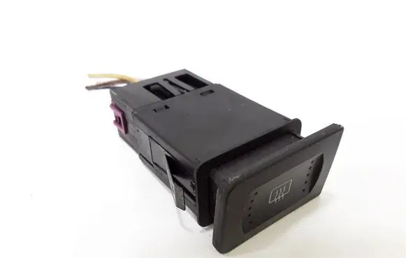 Volkswagen Golf IV Windscreen/window heater switch 1J0959621C