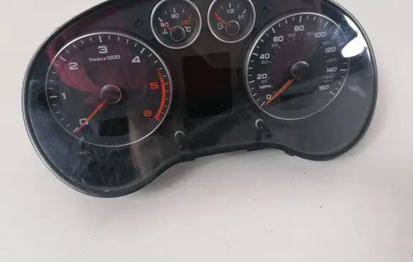 Audi A3 S3 8P Speedometer (instrument cluster) 8P0920982C