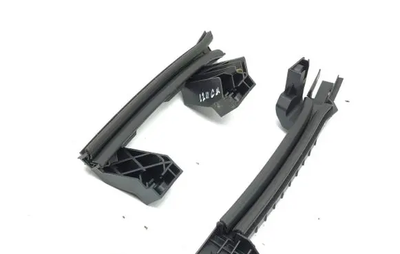 Citroen C4 III e-C4 Rear door windshield rail 9832714880G 9832978780G