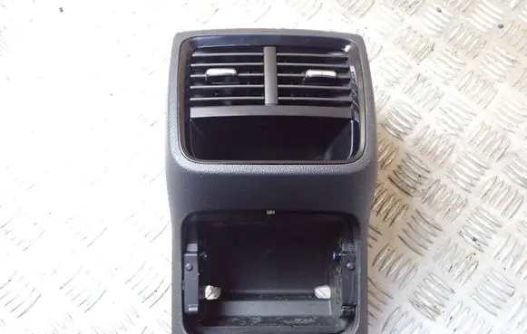 Skoda Octavia Mk4 Dashboard air vent grill cover trim 5E3863284