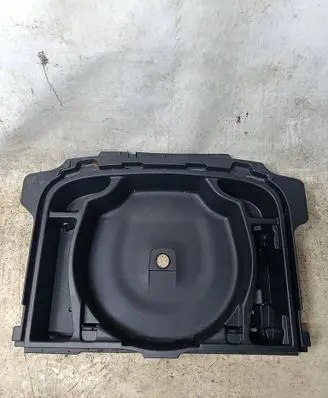 Volvo C30 Spare wheel section trim ETRBA