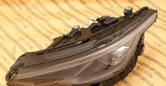 Volkswagen Golf VIII Headlight/headlamp 5H1941059T