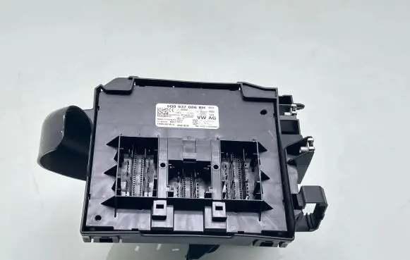 Volkswagen PASSAT B8 Comfort/convenience module 5Q0937086BH
