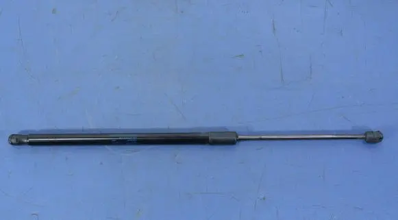 Volkswagen PASSAT B7 USA Shock absorber/damper mounting bracket 3G9827550B