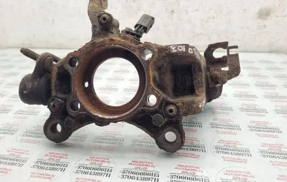 Volkswagen Golf Plus Front wheel hub spindle knuckle 1K0366C 1K0366