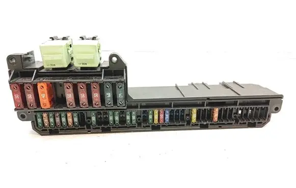 BMW 5 E60 E61 Fuse module 6932452