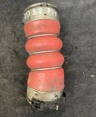 BMW 5 F10 F11 Intercooler hose/pipe 7805401