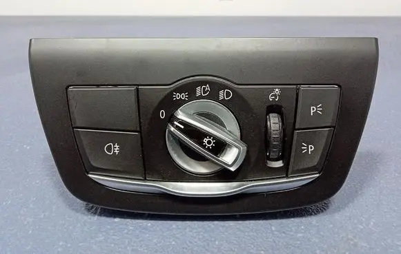 BMW X3 E83 Light switch 9472965