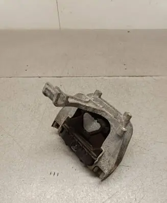 Engine mount bracket