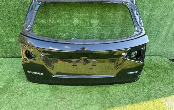 Suzuki Vitara (LY) Tailgate/trunk/boot lid Suzuki-Vitara-III