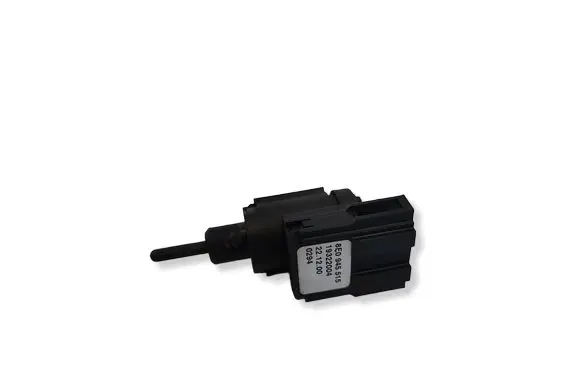 Audi A4 S4 B6 8E 8H Brake pedal sensor switch 8E0945515 19322004