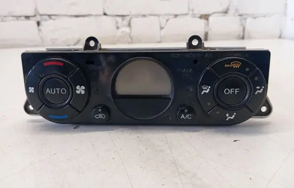 Ford Mondeo Mk III Climate control unit 2S7H18C612AA WCDB85158 C6132EA1C