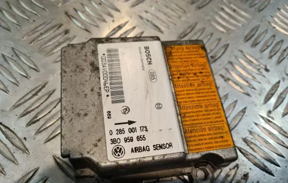 Volkswagen PASSAT B5 Airbag control unit/module 0285001173 3B0959655