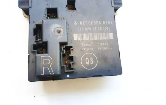 Mercedes-Benz E W211 Door control unit/module 2118201626