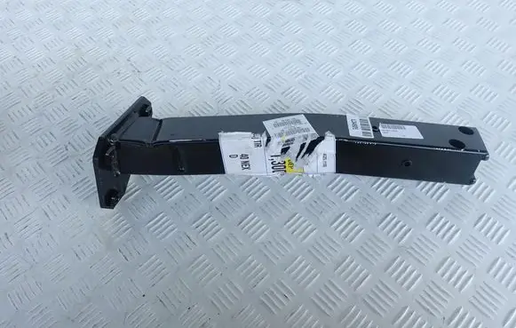 Alfa Romeo Giulietta Front bumper cross member 51811229