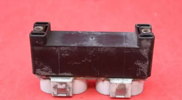 Volkswagen Sharan Relay mounting block 