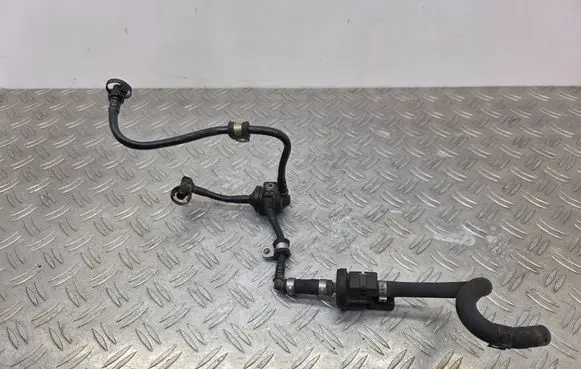 Audi A4 S4 B7 8E 8H Vacuum line/pipe/hose 06F133529