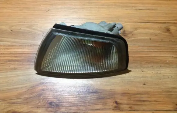 Mitsubishi Colt Front indicator light 21087148