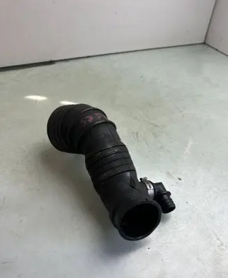 Audi A6 S6 C5 4B Turbo air intake inlet pipe/hose 4B0129627A