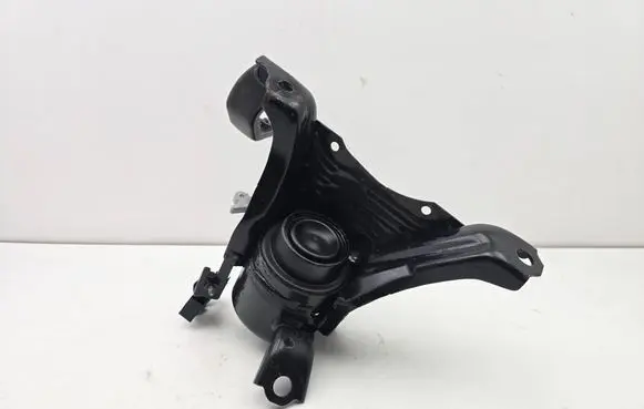 Lexus UX Engine mount bracket 