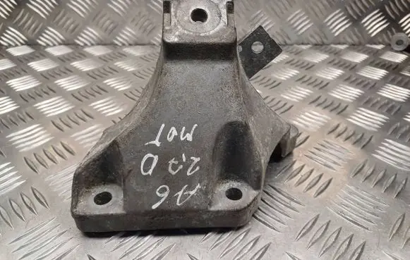 Audi A6 S6 C6 4F Engine mounting bracket 4F0199308AB