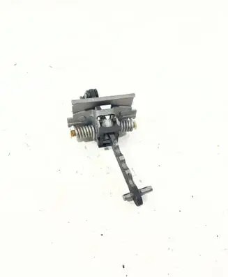 Peugeot 3008 I Front door check strap stopper 